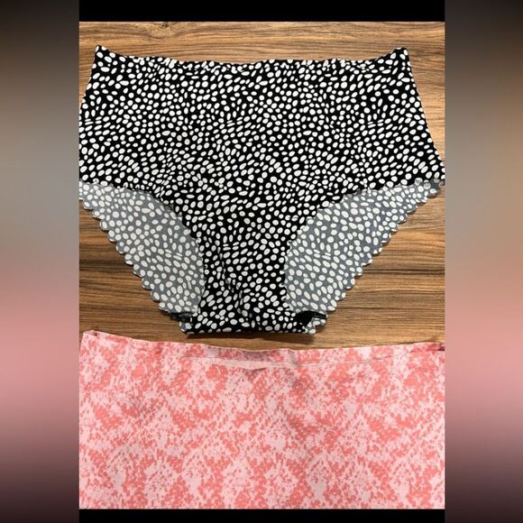 2 secret treasure panties - Picture 2 of 3